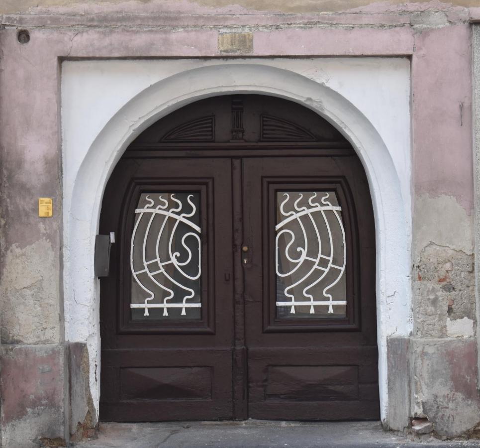 City Wall House Марібор Екстер'єр фото