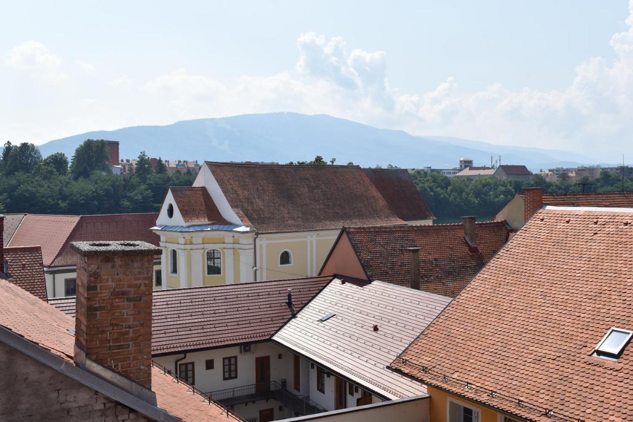 City Wall House Марібор Екстер'єр фото